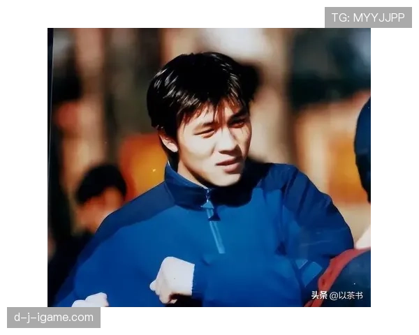 张玉宁这生活也太“网红”了,豪车自己开早餐却只喝速溶茶? 张玉宁这生活也太“网红”了,豪车自己开早餐却只喝速溶茶?